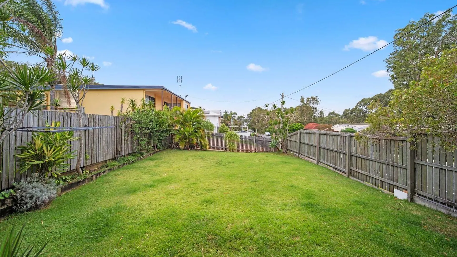 Tooway Beach House Walk To Beach & Pet-Friendly Caloundra 0*,