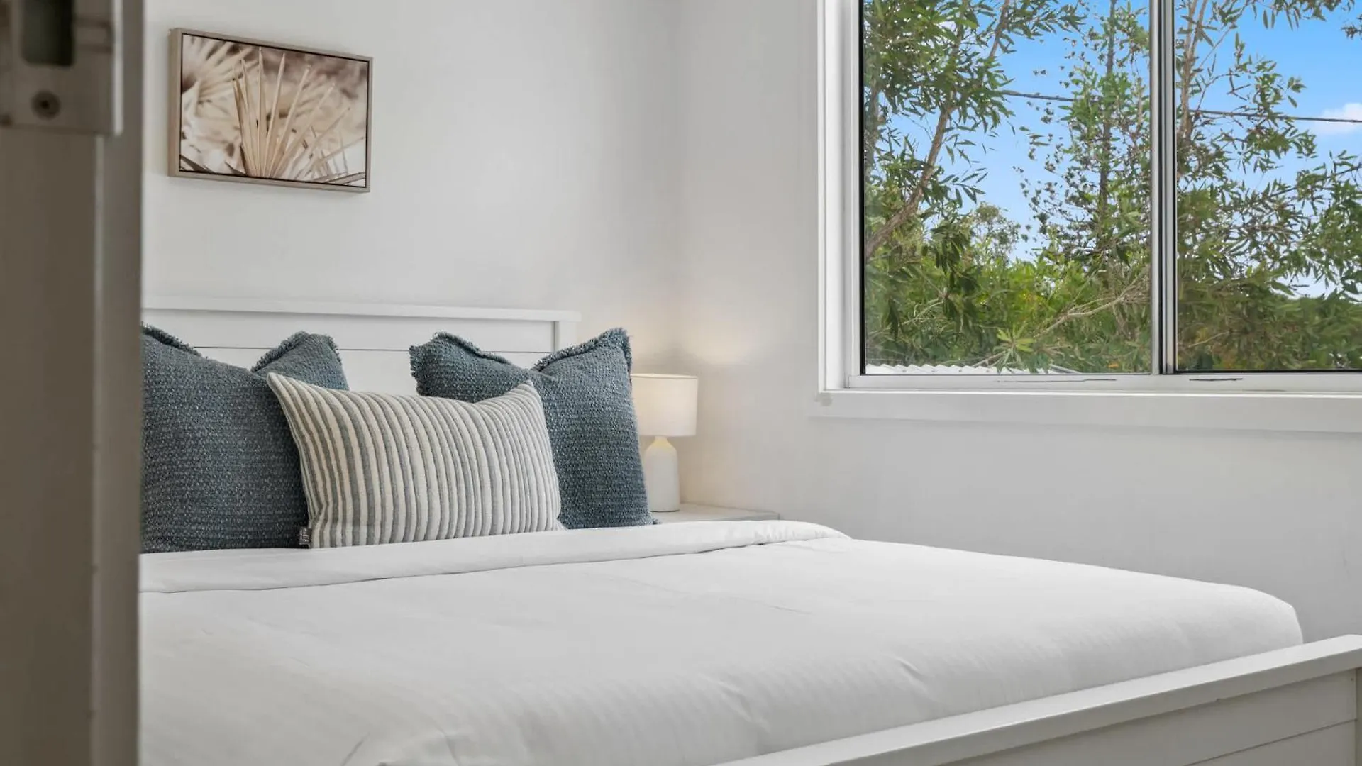 Tooway Beach House Walk To Beach & Pet-Friendly Caloundra Holiday home