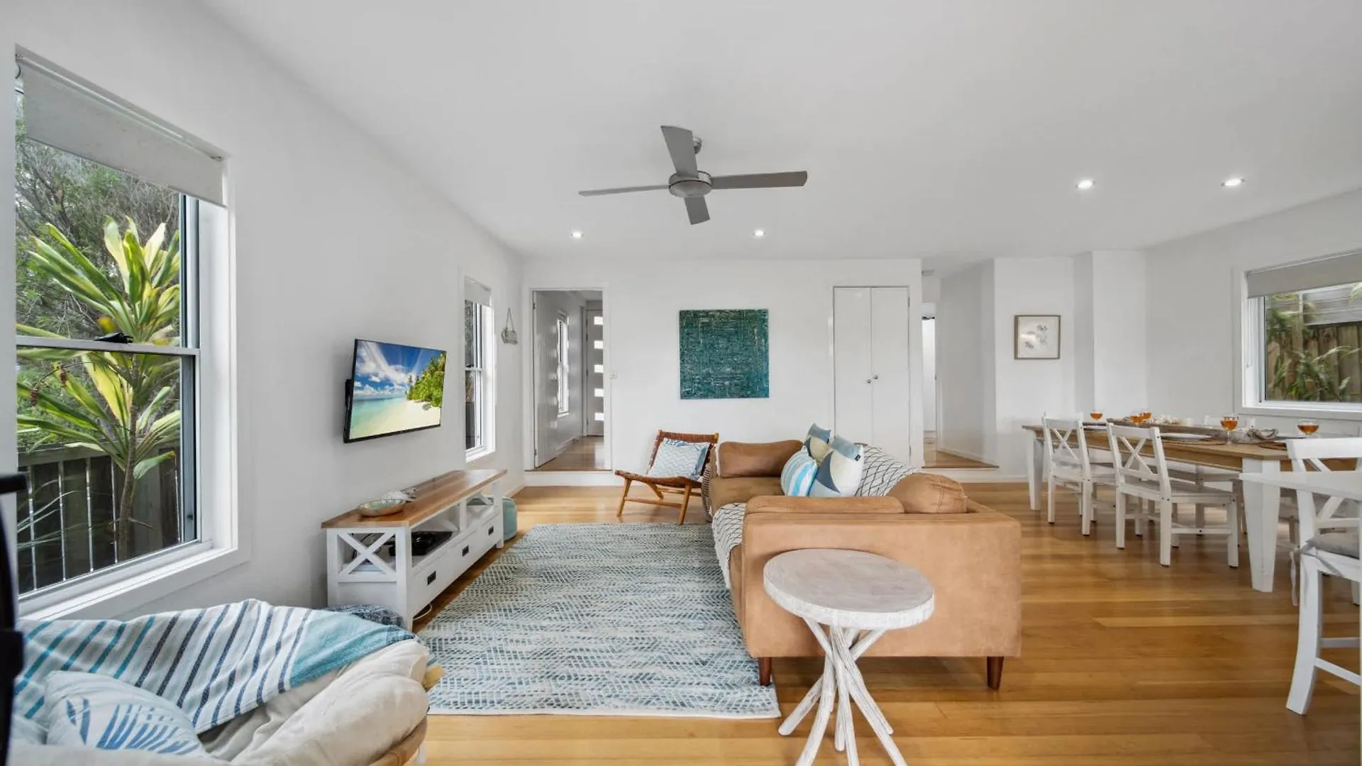 Tooway Beach House Walk To Beach & Pet-Friendly Caloundra Holiday home
