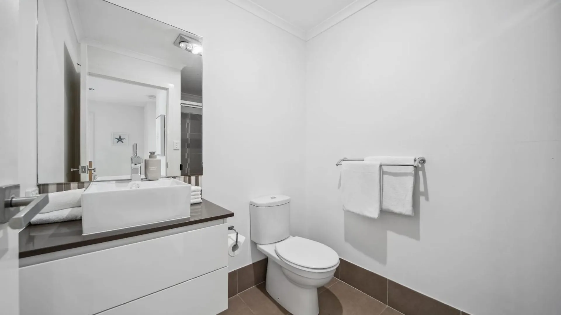 Holiday home Tooway Beach House Walk To Beach & Pet-Friendly Caloundra