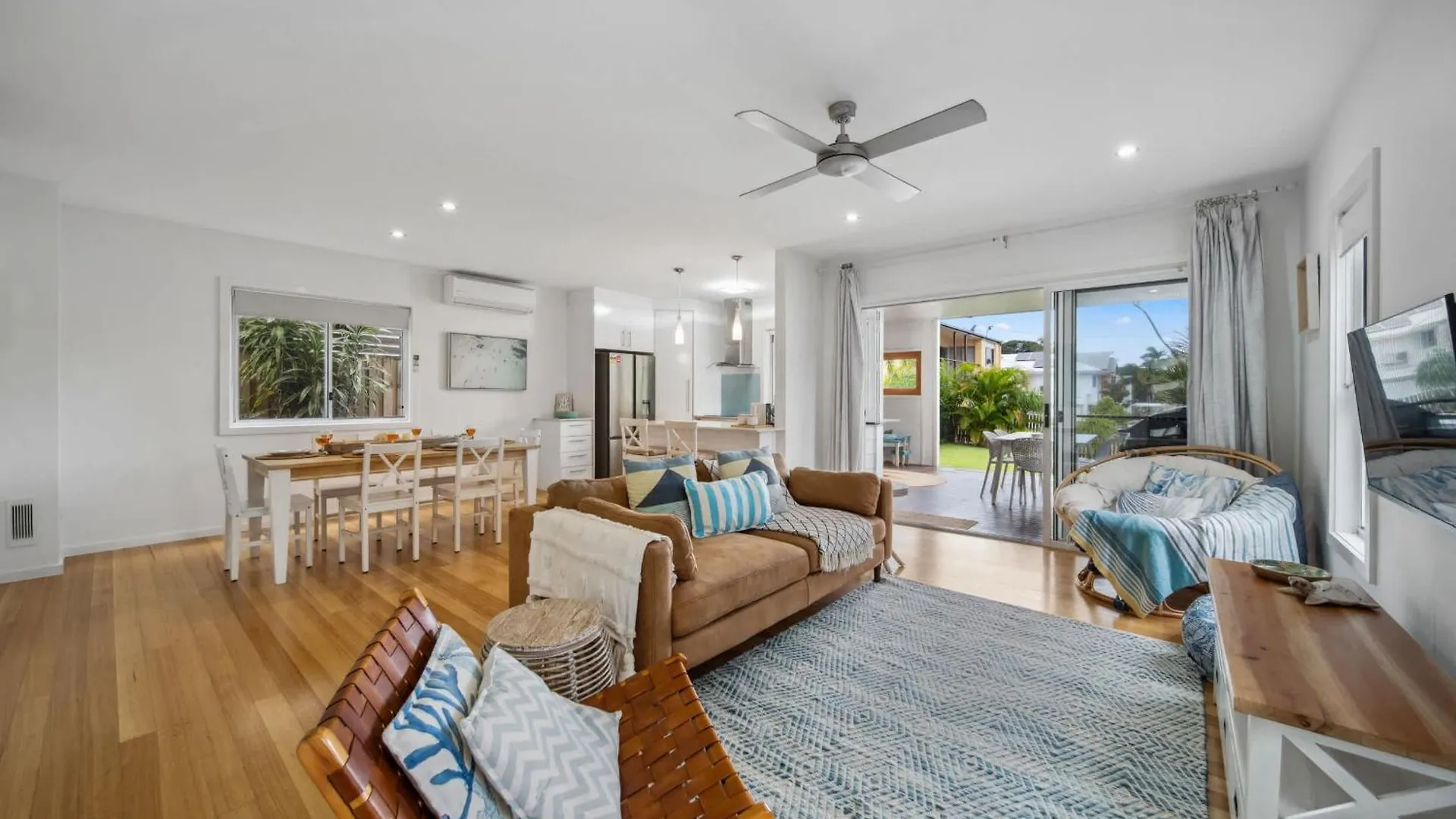 Tooway Beach House Walk To Beach & Pet-Friendly Caloundra 0*,  Australia