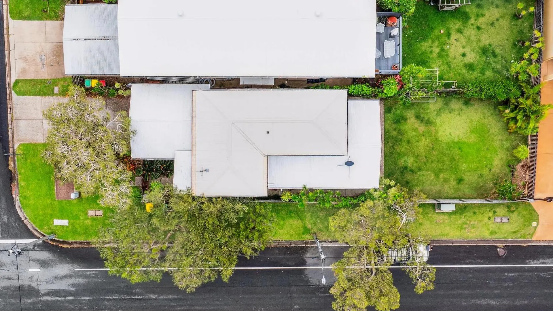 Tooway Beach House Walk To Beach & Pet-Friendly Caloundra